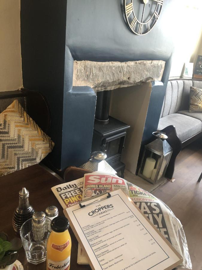Croppers Arms Hotel Huddersfield Eksteriør billede