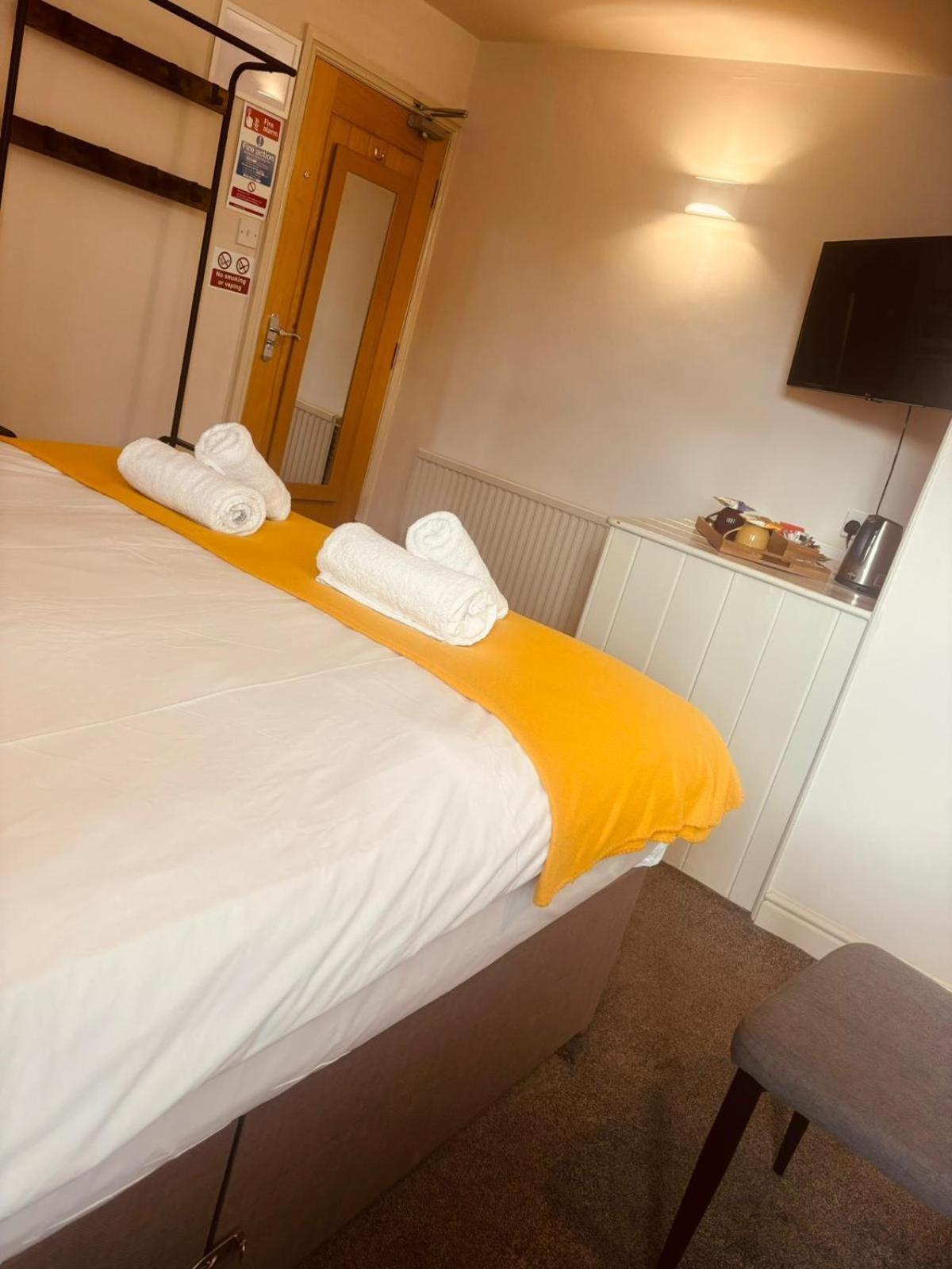 Croppers Arms Hotel Huddersfield Eksteriør billede